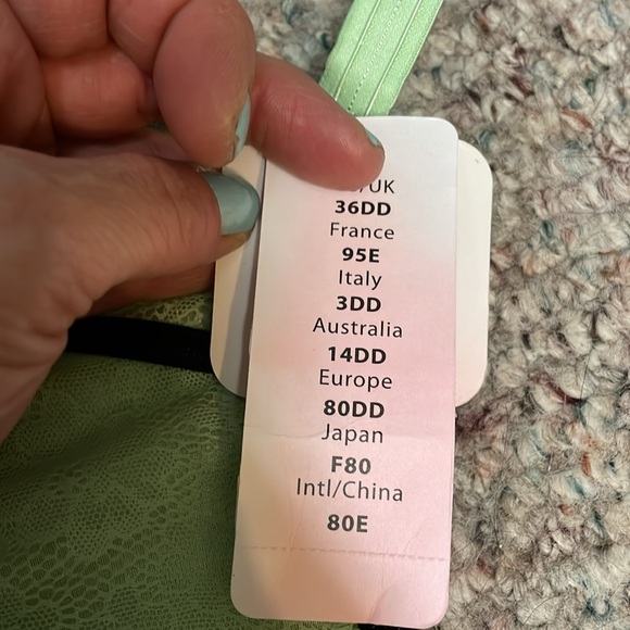 New lace one piece undergarment - Picture 3 of 10